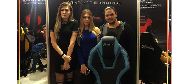 TWİTCH YAYINCISI EVONMOSS STANDIMIZI ZİYARET EDEREK XDRİVE OYUNCU KOLTUKLARINI İNCELEDİ